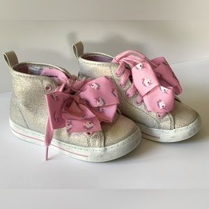 Jo Jo Siwa unicorn Bow shoes size 10 silver